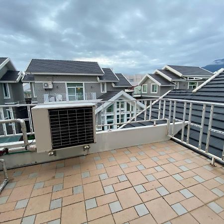 北歐小宅-市區電梯民宿附停車位 Hualien City Exterior photo